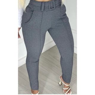 Calça Skinny com Cinto em Malha Crepe vale a pena? O tecido e o tamanho fazem diferença